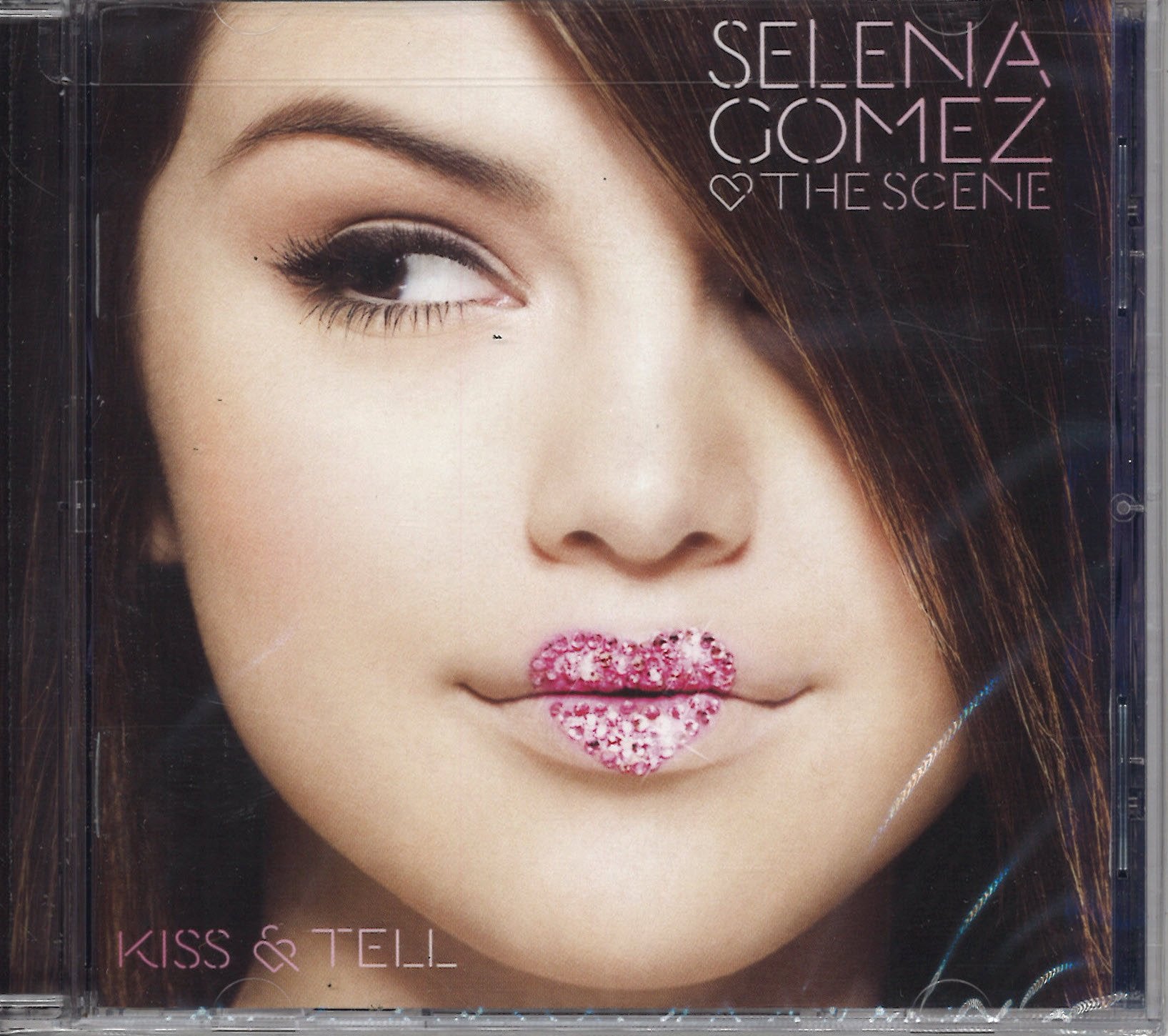 Selena Gomez & The Scene Kiss & Tell